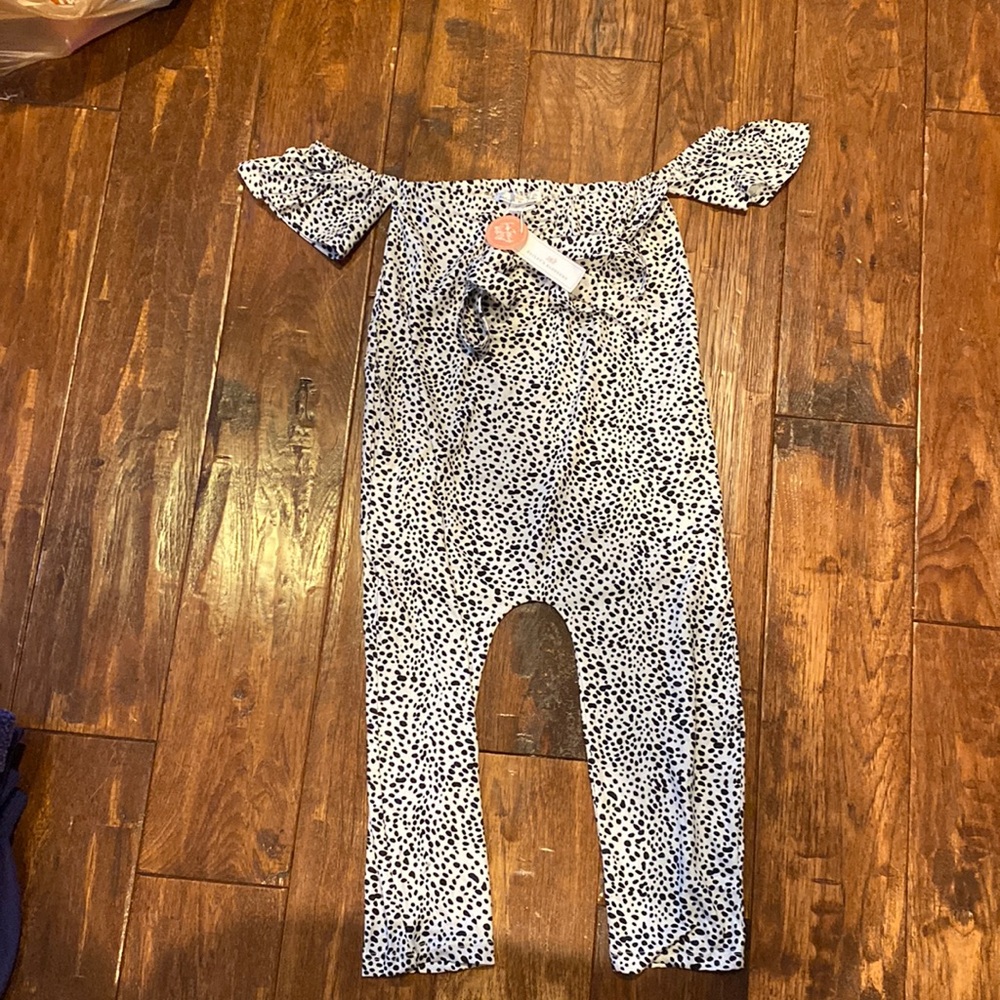 Bailey’s Blossoms Jumpsuit. NWT 4T